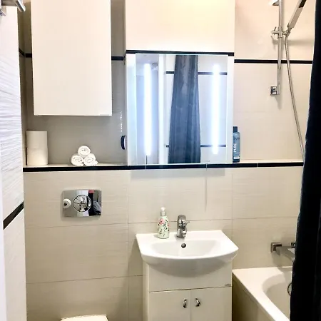 Apartament W Poblizu Dworca Centralnego דירה *